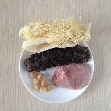 海参瑶柱竹荪瘦肉汤的做法