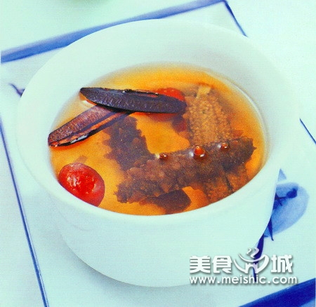 海参首乌红枣汤的做法