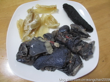 海参花胶乌鸡汤的做法