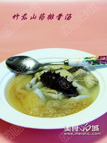 竹荪排骨汤的做法