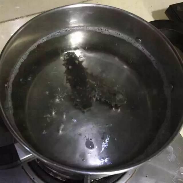 介绍海参的六种做法，附干海参泡发的详细步骤