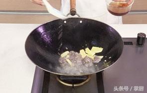 这道菜好看也好吃，重点是营养海参居然有这么简单的做法！