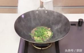 这道菜好看也好吃，重点是营养海参居然有这么简单的做法！