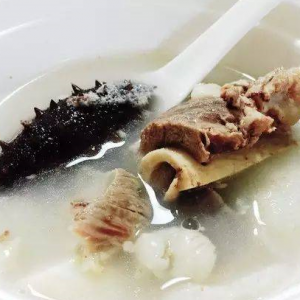 深秋美食之：海参萝卜排骨汤