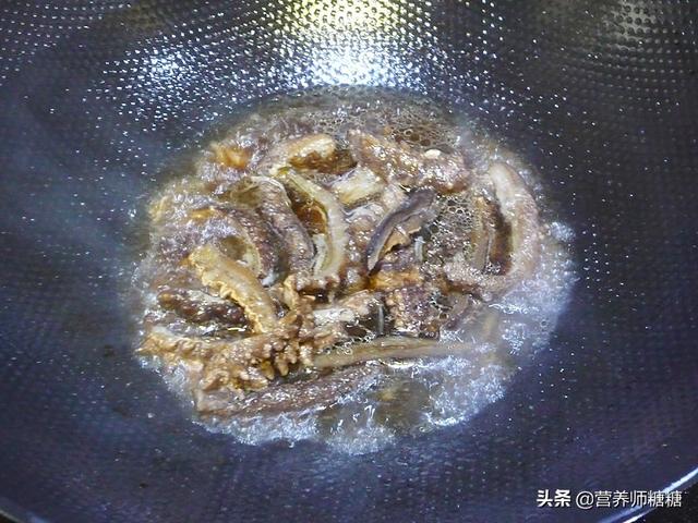 糖食谱：葱烧海参的做法