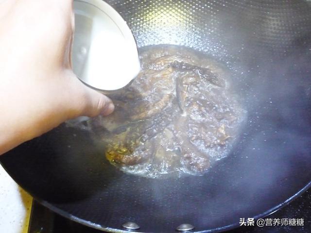 糖食谱：葱烧海参的做法