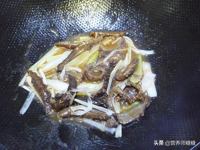 糖食谱：葱烧海参的做法